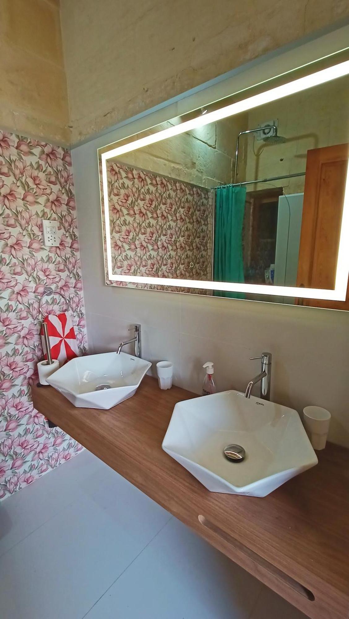 Arthome - Guest Rooms Għarb Extérieur photo